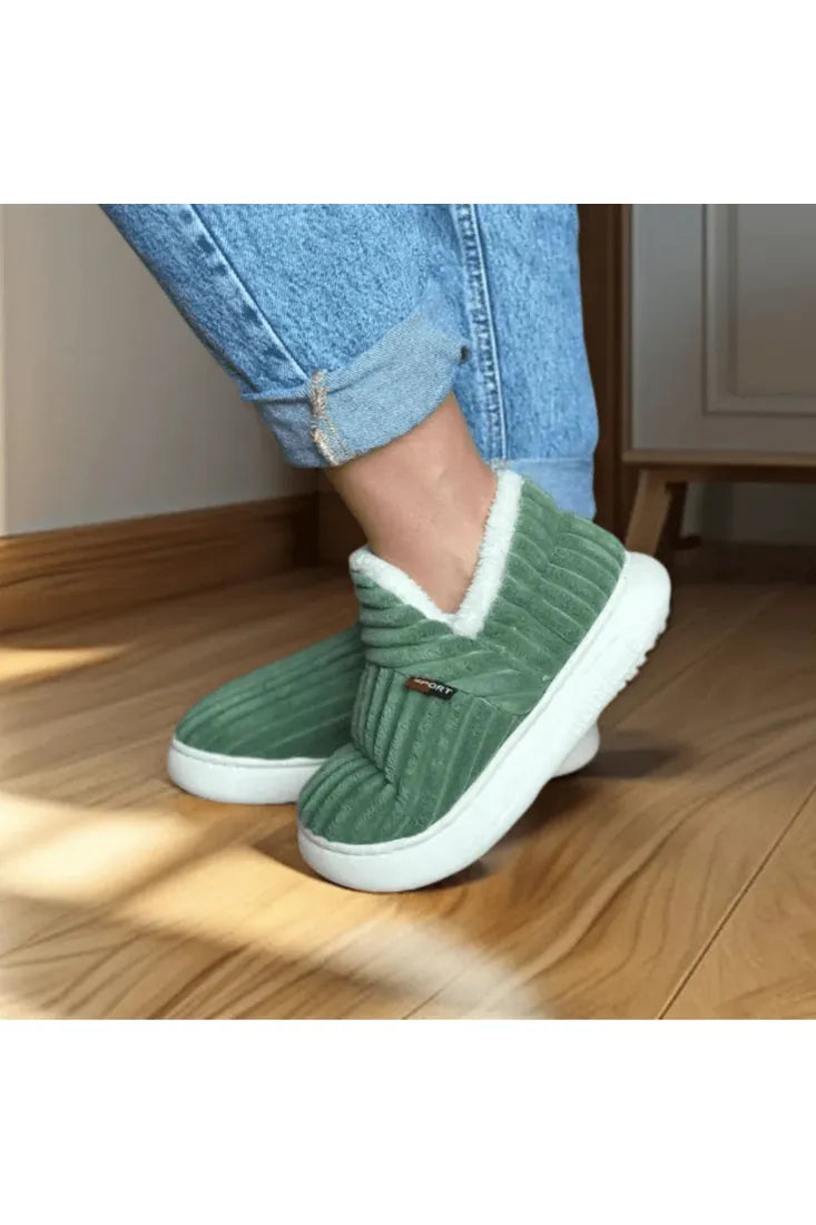 Comfortable and warm sneakers
